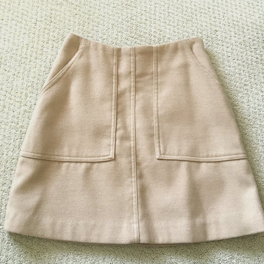 Beige H&M mini skirt fleece, XS